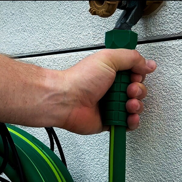 Smartflex Garden Hose, 5/8in x 100ft, 3/4in - 11 1/2 GHT Fittings - HSFG5100GR