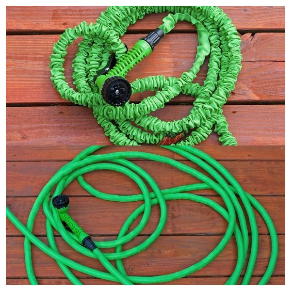 Emsco Group 100ft Expandable Hose with Spray Nozzle, Will Not Kink, Lightweight, Easy to Store - 1535-100-1
