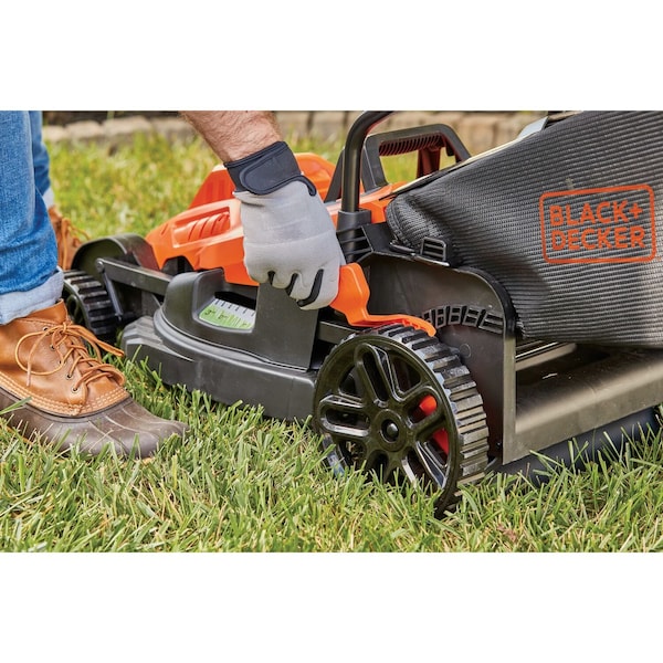Black & Decker 12 Amp 17 in. Electric Lawn Mower with Comfort Grip Handle - BEMW482BH