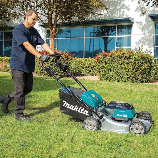 Makita Lawn Mower, Self-Propelled, 18V , Li-Ion - XML09Z