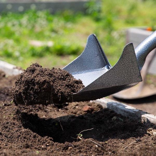 Root Assassin 43 in Overall Length One Shot Garden Shovel, Steel, 31 in Fiberglass D-Handle - OS-001