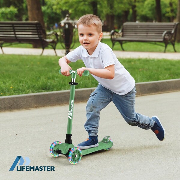 Lifemaster 3-Wheel Kids Scooter, LED Light-Up Wheels, Adjustable Handlebar, Indoor and Outdoor Fun - LIFSCNGRN2