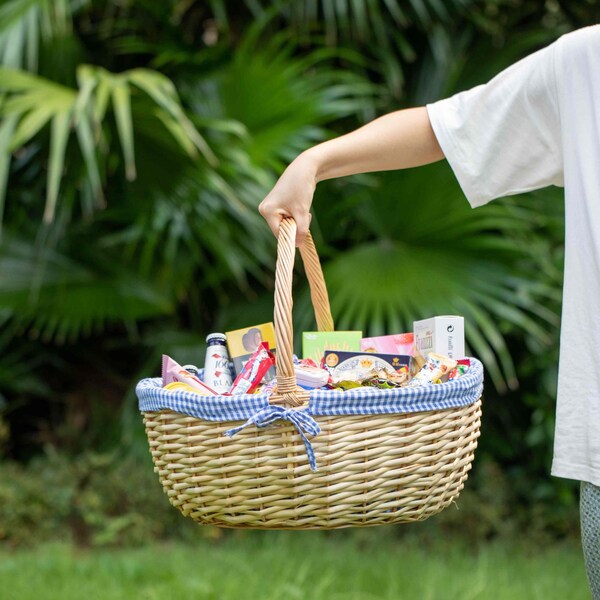 Wickerwise Picnic Basket with Handle and Washable Plaid Liner - Ideal for Outdoor Adventures,  - QI004718.XL