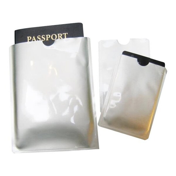 En Route Travelware En Route Travelware 070 4 x 5.5 in. RFID Passport & Two Small Theft Protection - Silver - 70