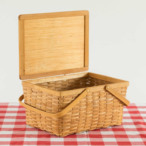Vintiquewise Woodchip Picnic Storage Basket with Cover and Movable Handles, Large - QI004013.L