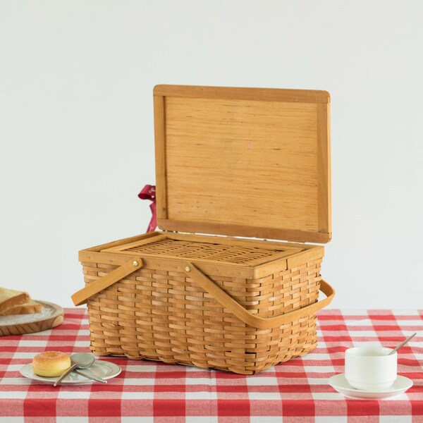Vintiquewise Woodchip Picnic Storage Basket with Cover and Movable Handles, Large - QI004013.L