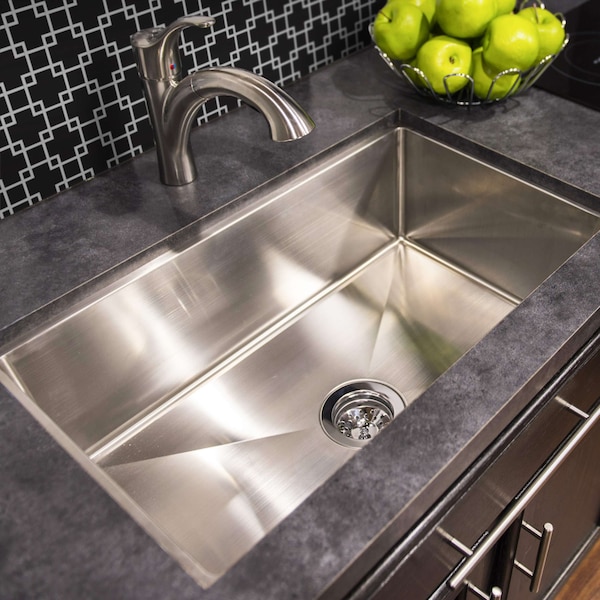 Lippert 27X16X7 SINGLE BOWL SINK; R10 CORNERS; STAINLESS STEEL 304 - 385313