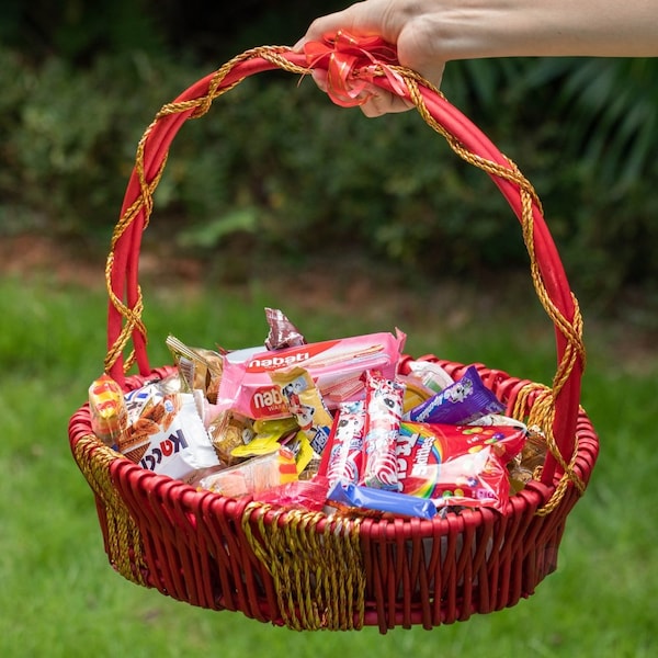 Wickerwise Hand Woven Basket, Wicker Basket - Perfect Storage Basket, Garden Party Decoration or Picnic - QI004725