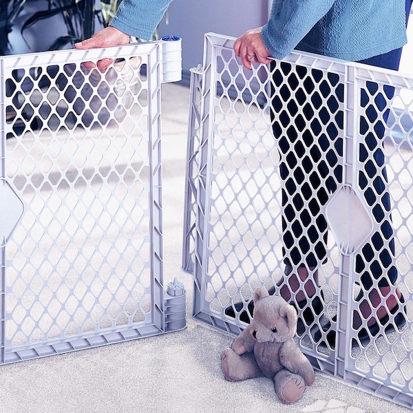 North States Industries North States Superyard Gray 26 in. H X 18.5 in. W Plastic Child Safety Gate - 8666