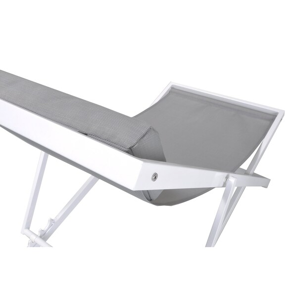 Armen Living Wave Outdoor Patio Aluminum Deck Chair in White Powder Coated Finish with Gray Sling Textilene - LCWALOWH