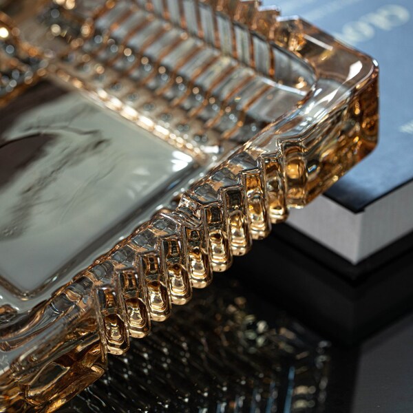 Basicwise Luxury Large Glass Ashtray with 4 Slots for Cigarettes and Cigars, Transparent Square Design for - QI004717