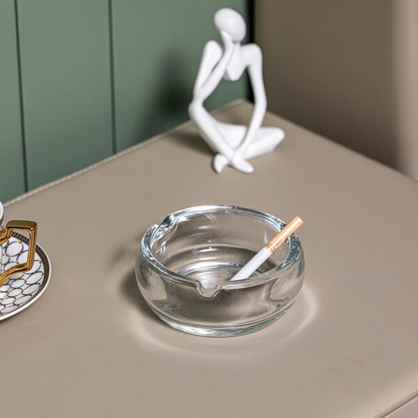 Basicwise Elegant Glass Round Portable and Modern Ashtray - Perfect for Smokers and as a Decorative - QI004716