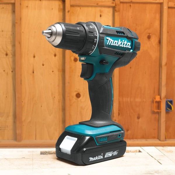 Makita 18V LXT Lithium-Ion Compact Cordless 2-Pc. Combo Kit 1.5Ah - CT225SYX