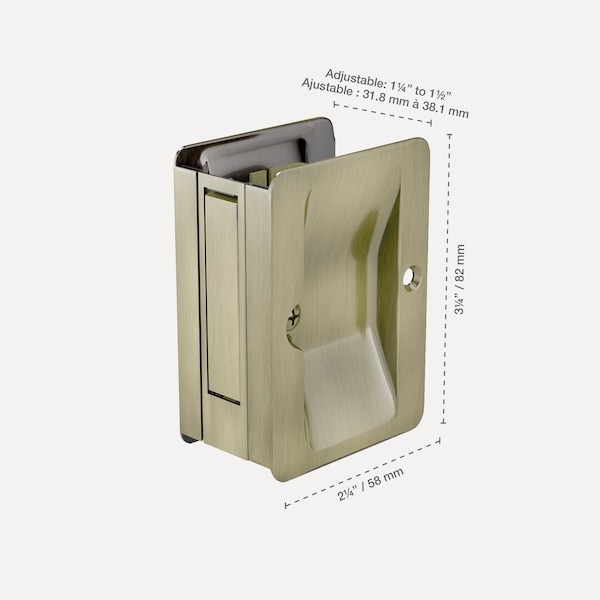 Richelieu 3 14inch 82 mm x 2 14inch 58 mm Rectangular Pocket Door Passage Pull, Antique Brass - 1700ABPSBC