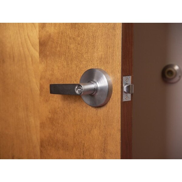Global Door Controls Eiffel Standard Duty Brushed Chrome Grade 2 Commercial Cylindrical Privacy Bed/Bath Door Handle with Lock and Clutch - GAL-1140L-626-M
