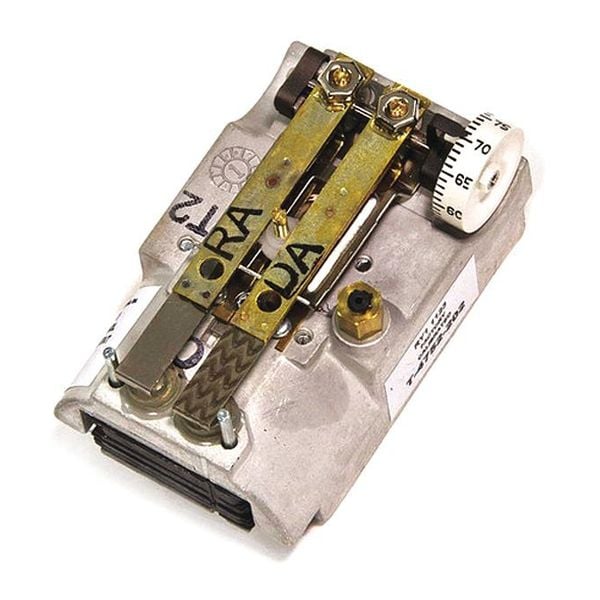 Johnson Controls Pneumatic Thermostat, Single Temperature, Heating and Cooling, 2 Pipe, Horizontal, 5/32 in Barb - T-4752-201