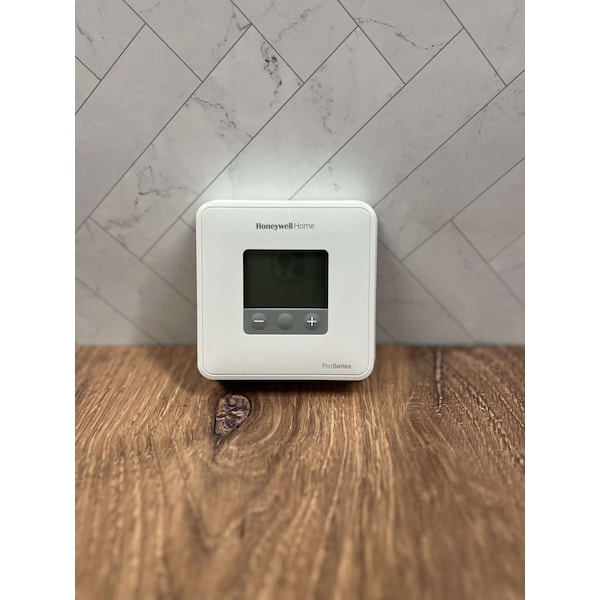 Resideo Digital Heat/cool, 7 day, 5/2 day, 1 Heat/1 Cool - TH4110U2005/ T4 PRO