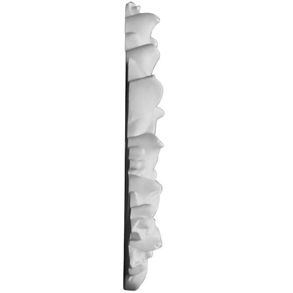 Ekena Millwork 8 1/4"W x 5 1/4"H x 5/8"P Shell Center Onlay - ONL08X05X00SH