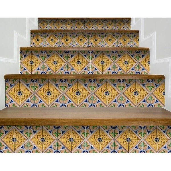 Homeroots 4 x 4 in. Yellow Blue Provence Peel & Stick Tiles - 400076