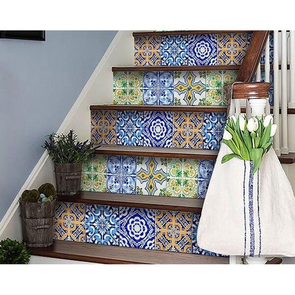 Homeroots 7 x 7 in. Lima Multi Blue Mosaic Peel & Stick Tiles - 400313