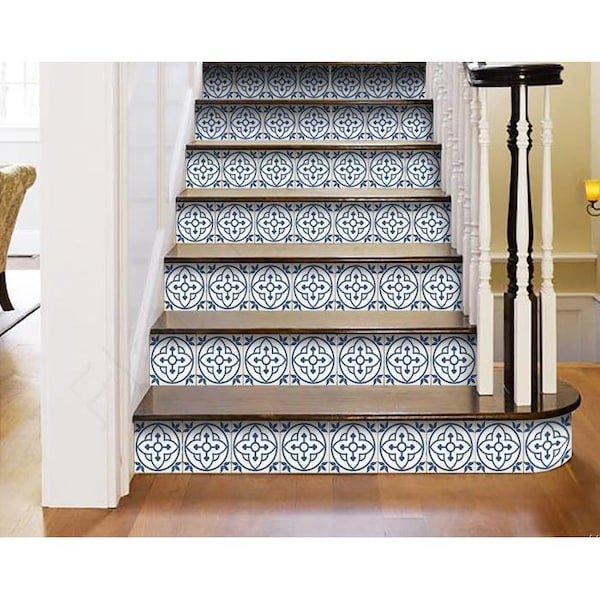 Homeroots 5 x 5 in. Tulipa Blue & White Peel & Stick Removable Tiles - 399846
