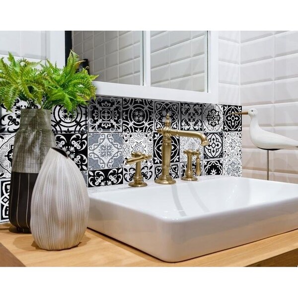 Homeroots 8 x 8 in. Black, White & Gray Mosaic Peel & Stick Tiles - 399874
