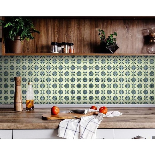 Homeroots 5 x 5 in. Aegean Orb Green Removable Peel & Stick Tiles - 400196