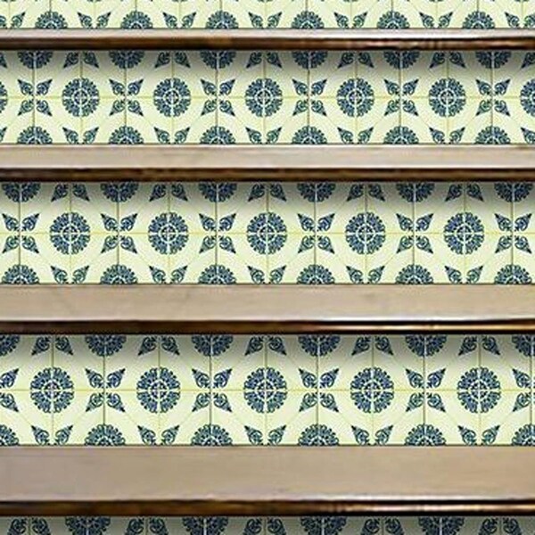 Homeroots 5 x 5 in. Aegean Orb Green Removable Peel & Stick Tiles - 400196