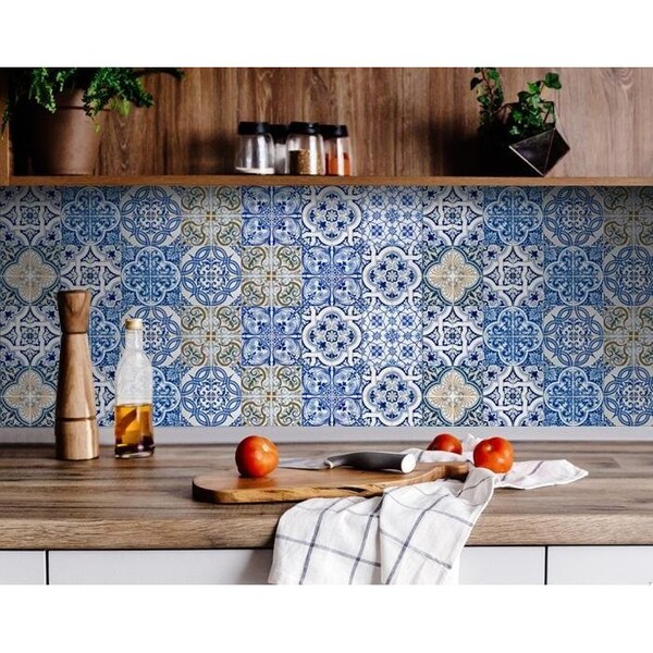 Homeroots 5 x 5 in. Blue Manna Peel & Stick Removable Tiles - 400341