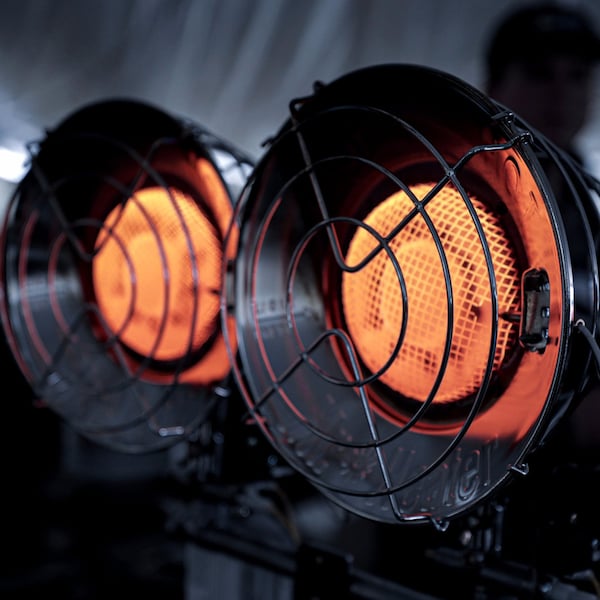 B & K Mr. Heater 30000 Btu/h 300 sq ft Infrared Propane Tank Top Heater - F242650