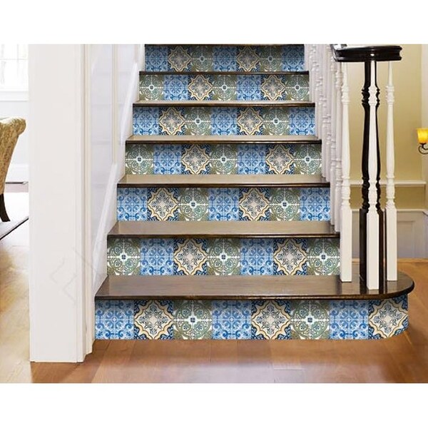 Homeroots 7 x 7 in. Madison Vintage Mosaic Blue Peel & Stick Tiles - 400268
