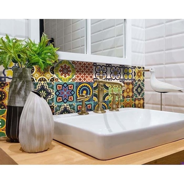 Homeroots 4 x 4 in. Euro Green Mosaic Peel & Stick Removable Tiles - 400040