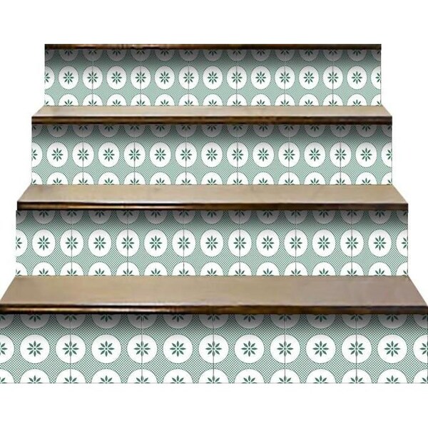 Homeroots 7 x 7 in. Light Sage & White Circle Flower Peel & Stick Removable Tiles - 400428
