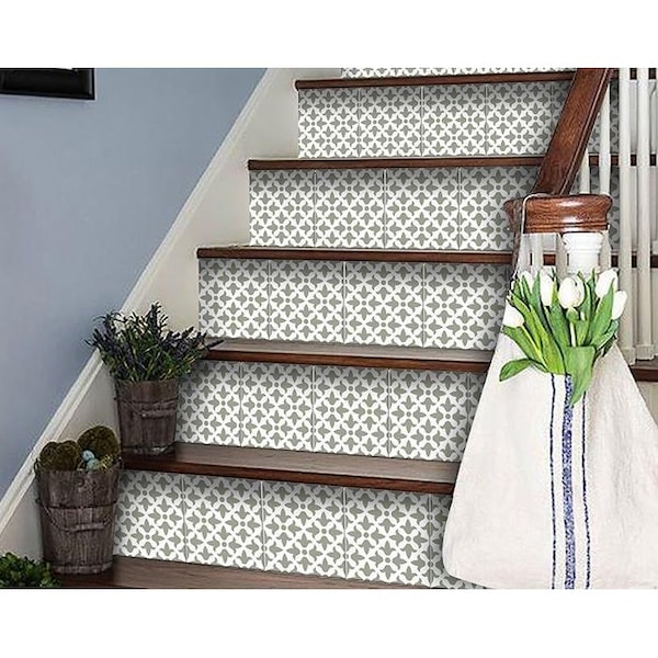 Homeroots 7 x 7 in. Sage Gray Fleur Removable Peel & Stick Tiles - 400398