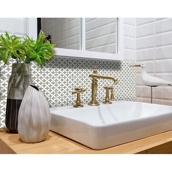 Homeroots 7 x 7 in. Sage Gray Fleur Removable Peel & Stick Tiles - 400398