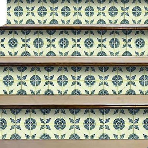 Homeroots 6 x 6 in. Aegean Orb Green Removable Peel & Stick Tiles - 400197