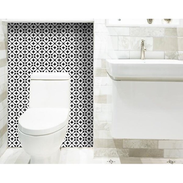 Homeroots 4 x 4 in. Black & White Pinna Peel & Stick Removable Tiles - 399985