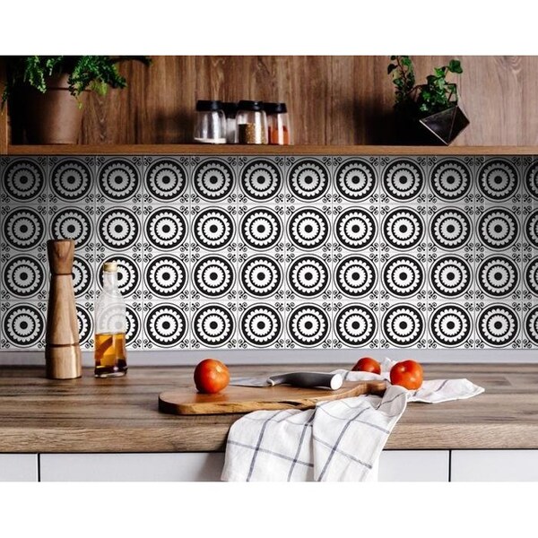 Homeroots 6 x 6 in. Black & White Posy Peel & Stick Removable Tiles - 399982