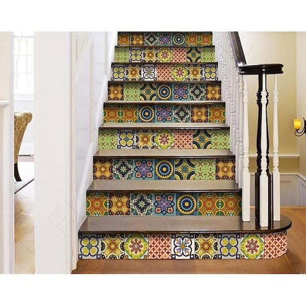 Homeroots 8 x 8 in. Euro Green Mosaic Peel & Stick Removable Tiles - 400044