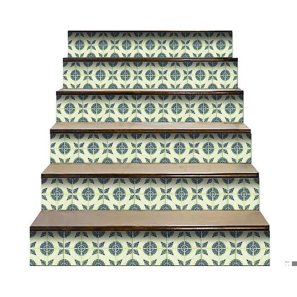 Homeroots 8 x 8 in. Aegean Orb Green Removable Peel & Stick Tiles - 400199