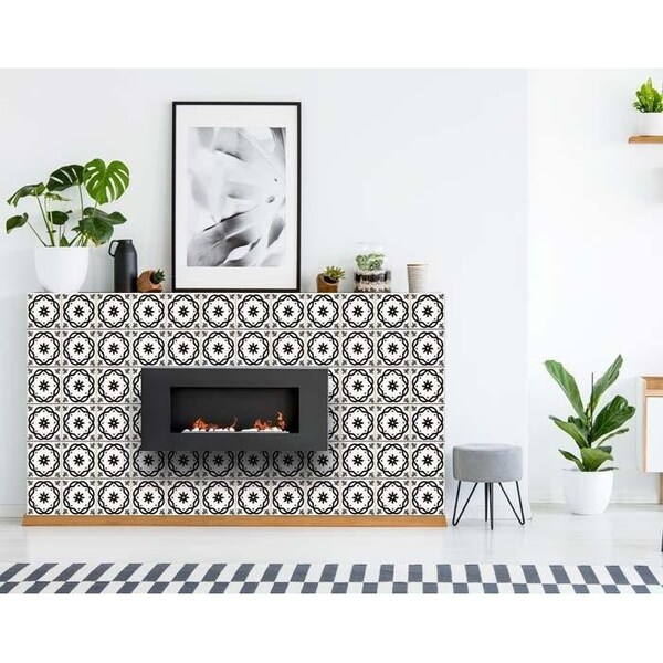 Homeroots 4 x 4 in. Black & White Rolla Peel & Stick Removable Tiles - 399945