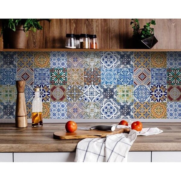 Homeroots 7 x 7 in. Kyla Multi Blue Mosaic Peel & Stick Tiles - 400378