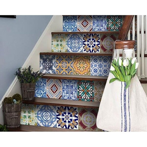 Homeroots 7 x 7 in. Kyla Multi Blue Mosaic Peel & Stick Tiles - 400378