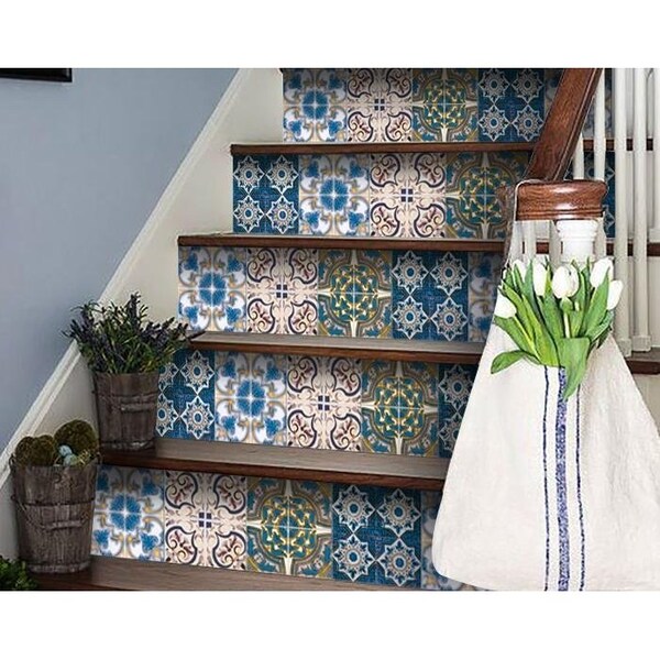 Homeroots 4 x 4 in. Agean Linda Bluen Green Removable Peel & Stick Tiles - 400280
