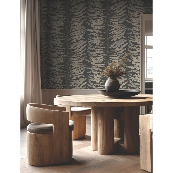 York Wallcoverings Leaf Column Black Wallpaper - FM1042