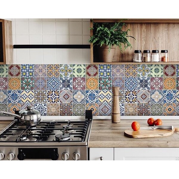 Homeroots 7 x 7 in. Linna Multi Blue Mosaic Peel & Stick Tiles - 400363