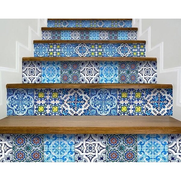 Homeroots 6 x 6 in. Greta Multi Blue Mosaic Peel & Stick Tiles - 400317