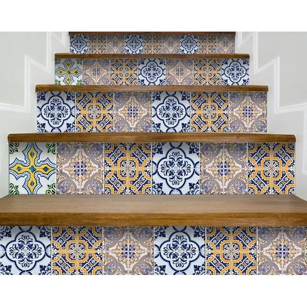 Homeroots 5 x 5 in. Vintage Multi Maroon Removable Peel & Stick Tiles - 400202