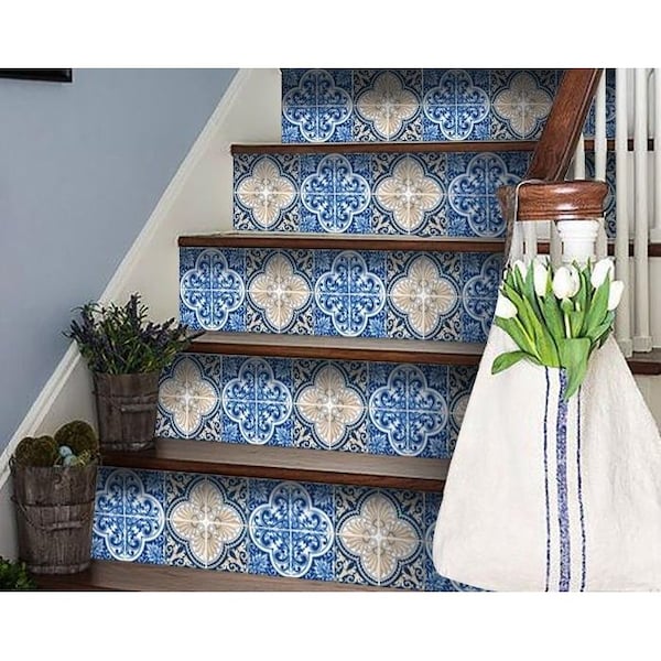 Homeroots 8 x 8 in. Blues & Crema Peel & Stick Removable Tiles - 400088