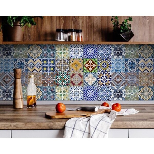 Homeroots 7 x 7 in. Randy Multi Blue Mosaic Peel & Stick Tiles - 400358